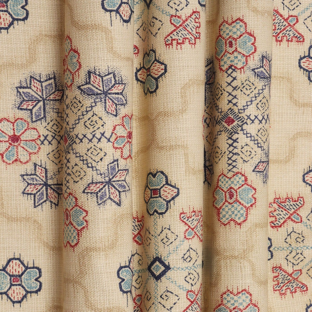 Clearance Villa Nova Esperito Medallion Fabric - Image 6