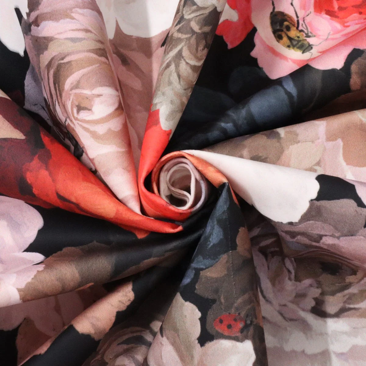 Clearance Rosa Honey & Beetles Velvet Fabric - Image 3