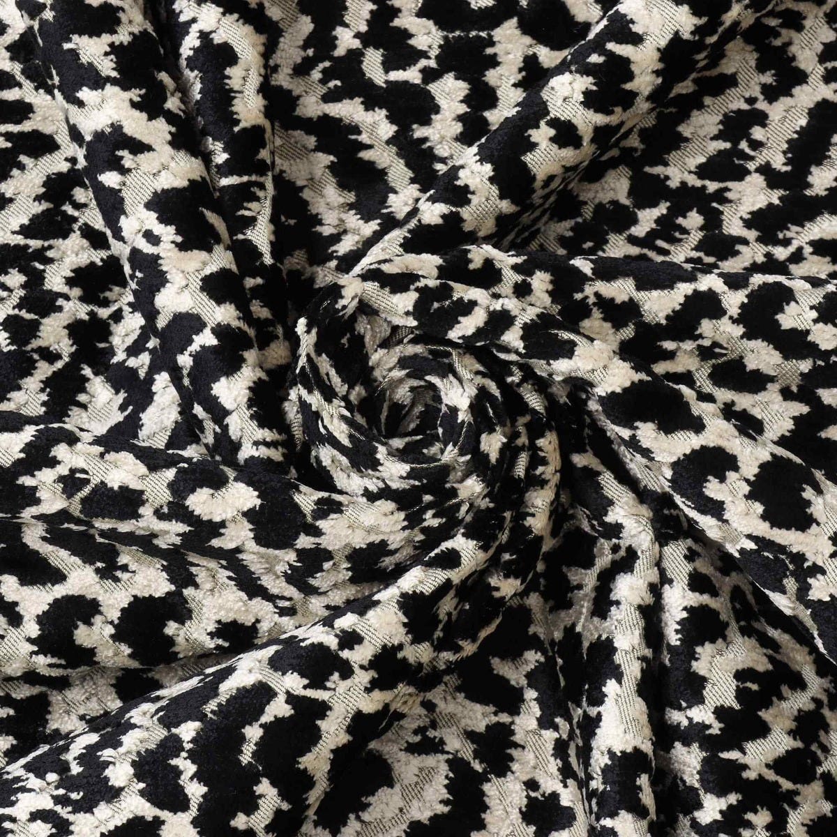 Clearance Voyage Plumage Noir Velvet Fabric - Image 3